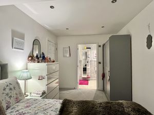 Photo 19- click for photo gallery